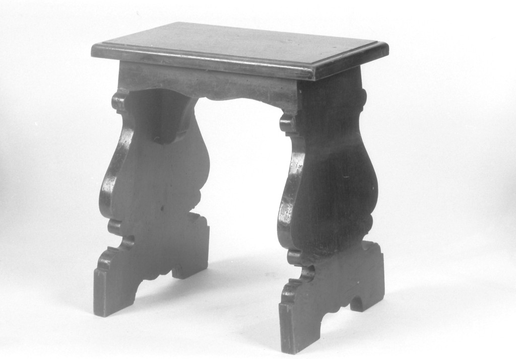 sgabello, serie - manifattura modenese (primo quarto sec. XVIII)