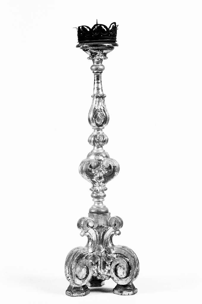 candeliere d'altare, serie - manifattura emiliana (metà sec. XVIII)