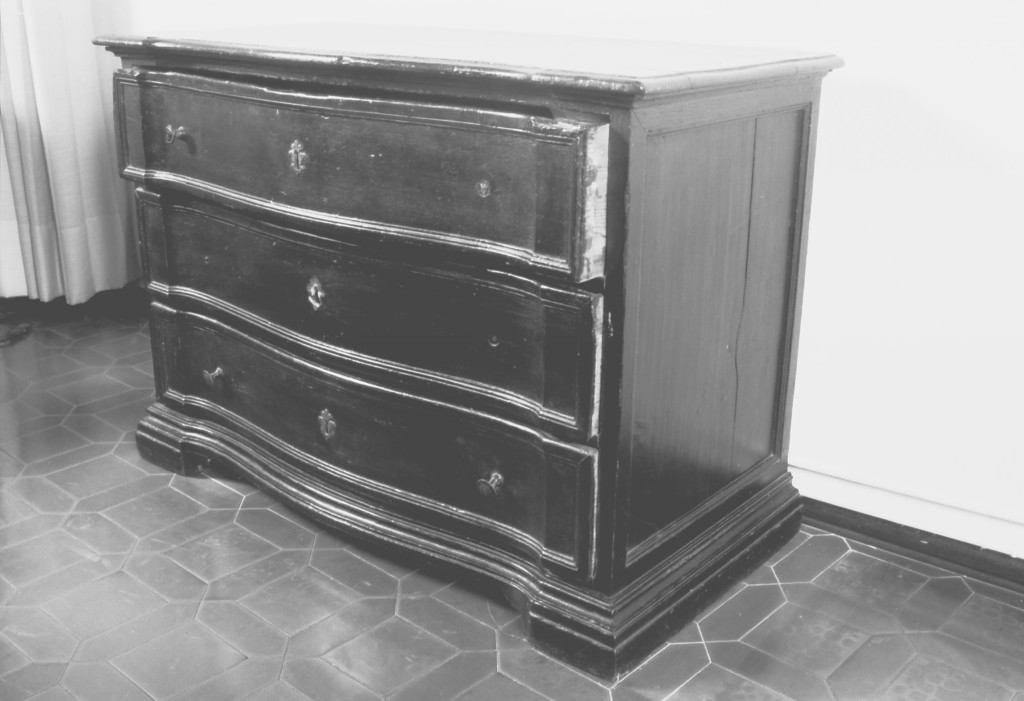 cassettone - manifattura emiliana (primo quarto sec. XVIII)