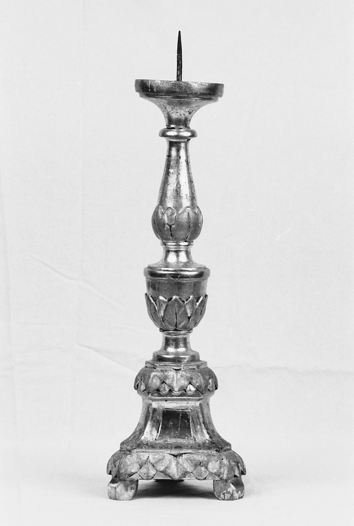 candeliere d'altare, serie - manifattura modenese (sec. XIX)