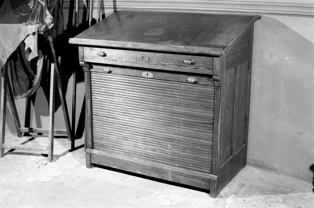 mobile - manifattura emiliana (prima metà sec. XX)