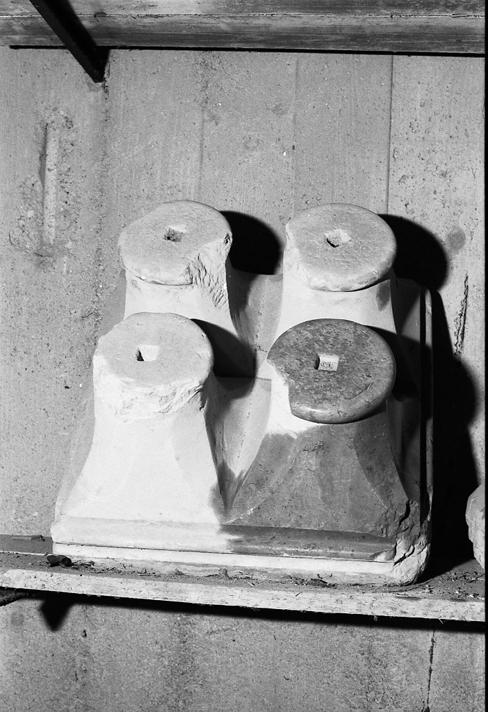 capitello, insieme - manifattura padana (sec. XII, sec. XIII)