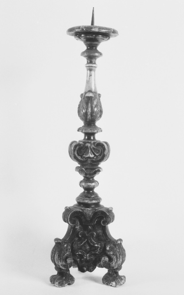 candeliere d'altare, serie - manifattura reggiana (sec. XVIII)