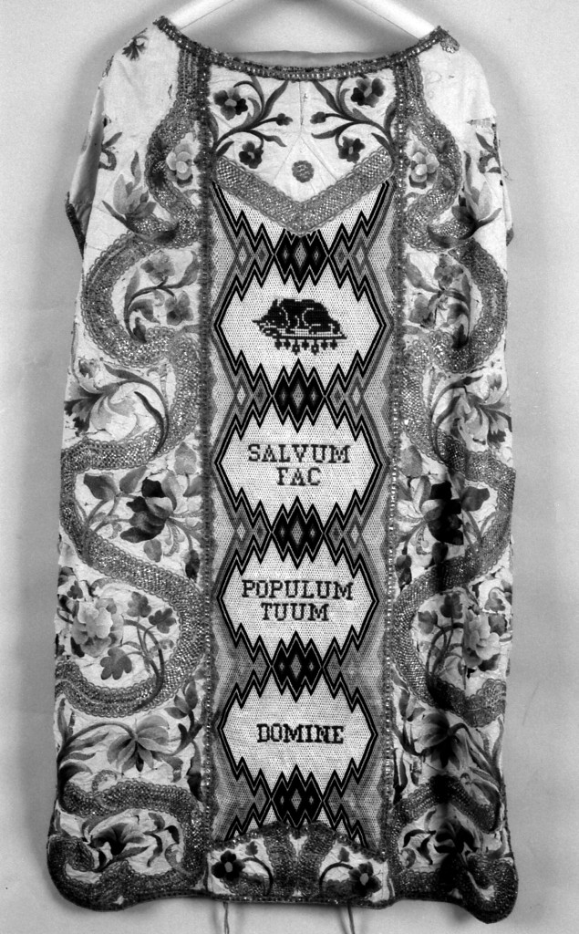 paramento liturgico, insieme - manifattura emiliana (prima metà sec. XVII, sec. XX)