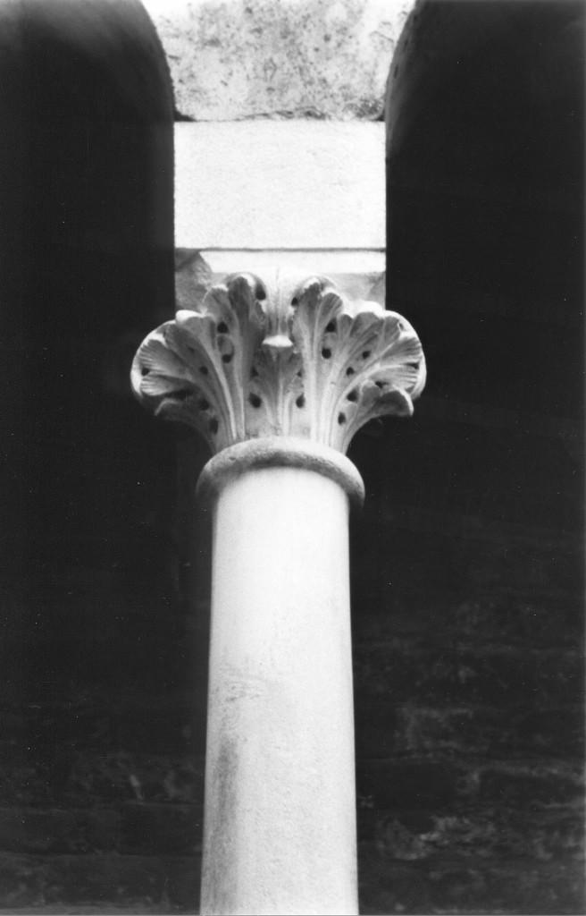 volute vegetali (capitello) di Wiligelmo (secc. XI/ XII)