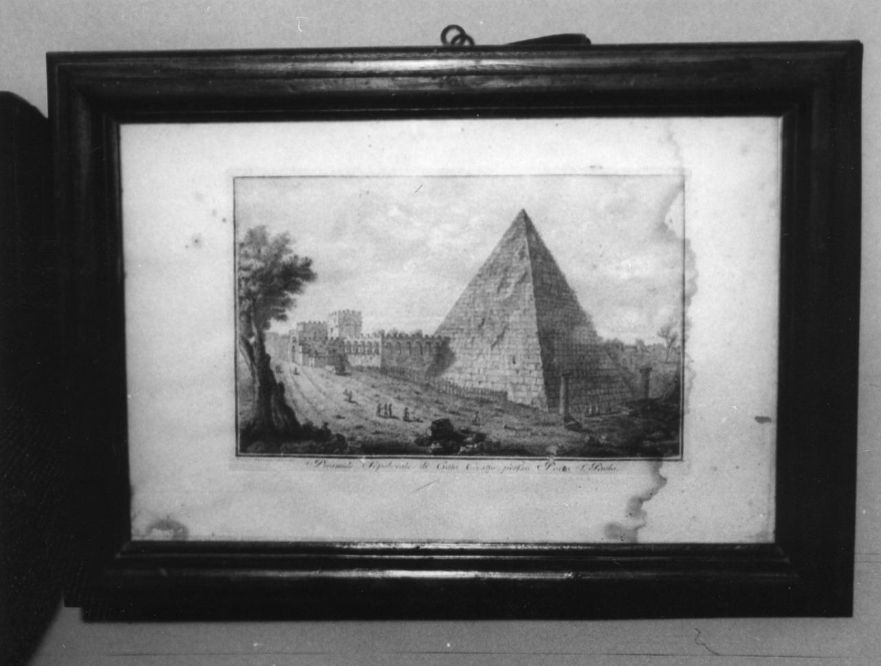 piramide sepolcrale di Caio Cestio (stampa) di Vasi Giuseppe, Piranesi Giovanni Battista (metà sec. XVIII)