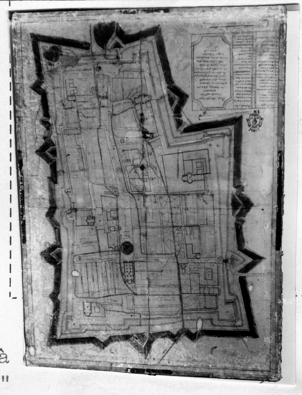 pianta della città di Carpi (disegno) di Coccapani Antonio (ultimo quarto sec. XVIII)