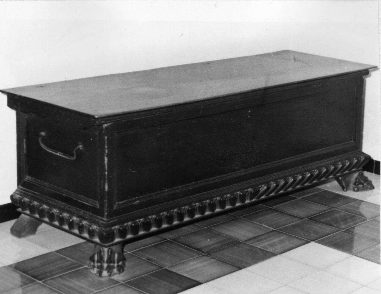 cassapanca - bottega modenese (metà sec. XVI)