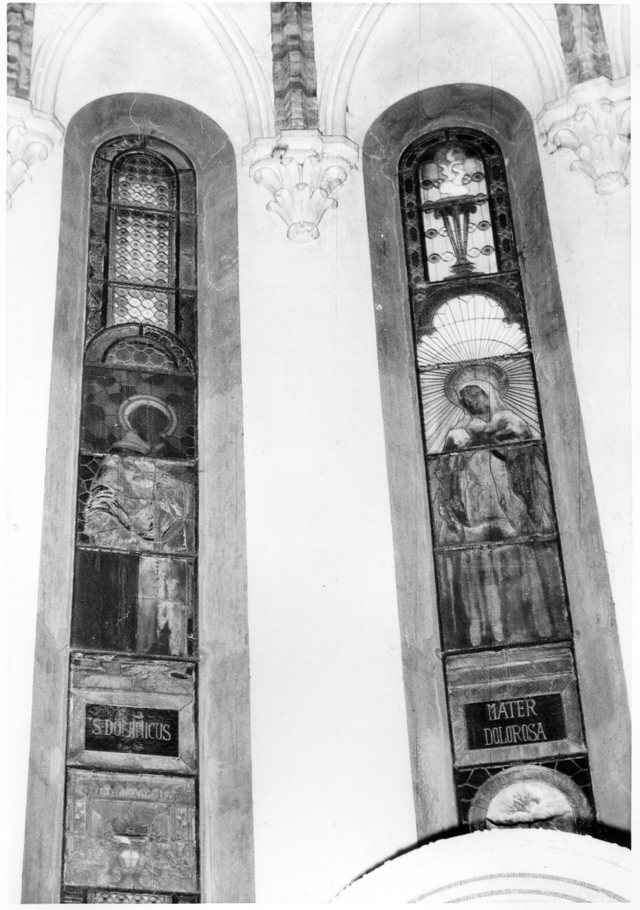 Madonna Addolorata (vetrata) - bottega modenese (secondo quarto sec. XX)