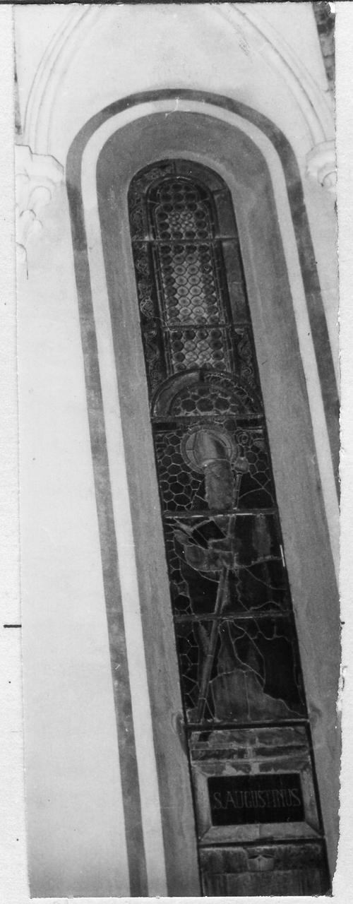Sant'Agostino (vetrata) - bottega modenese (secondo quarto sec. XX)