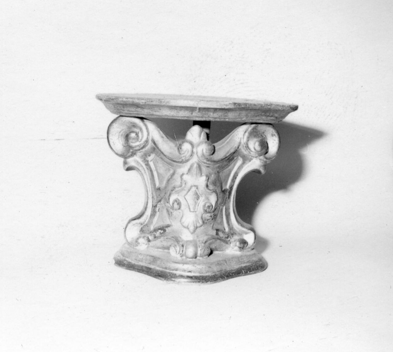 mensola - bottega emiliana (sec. XVIII)