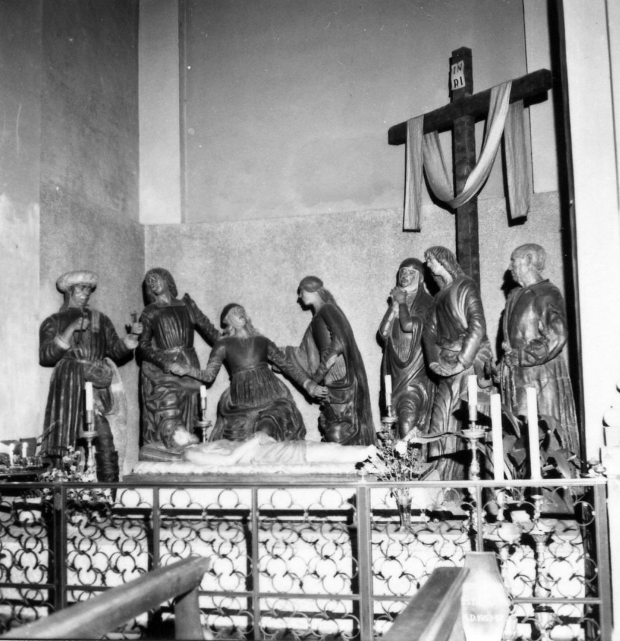 compianto sul Cristo morto (gruppo scultoreo) di Mazzoni Guido detto Paganino (attribuito) (fine/inizio secc. XV/ XVI)