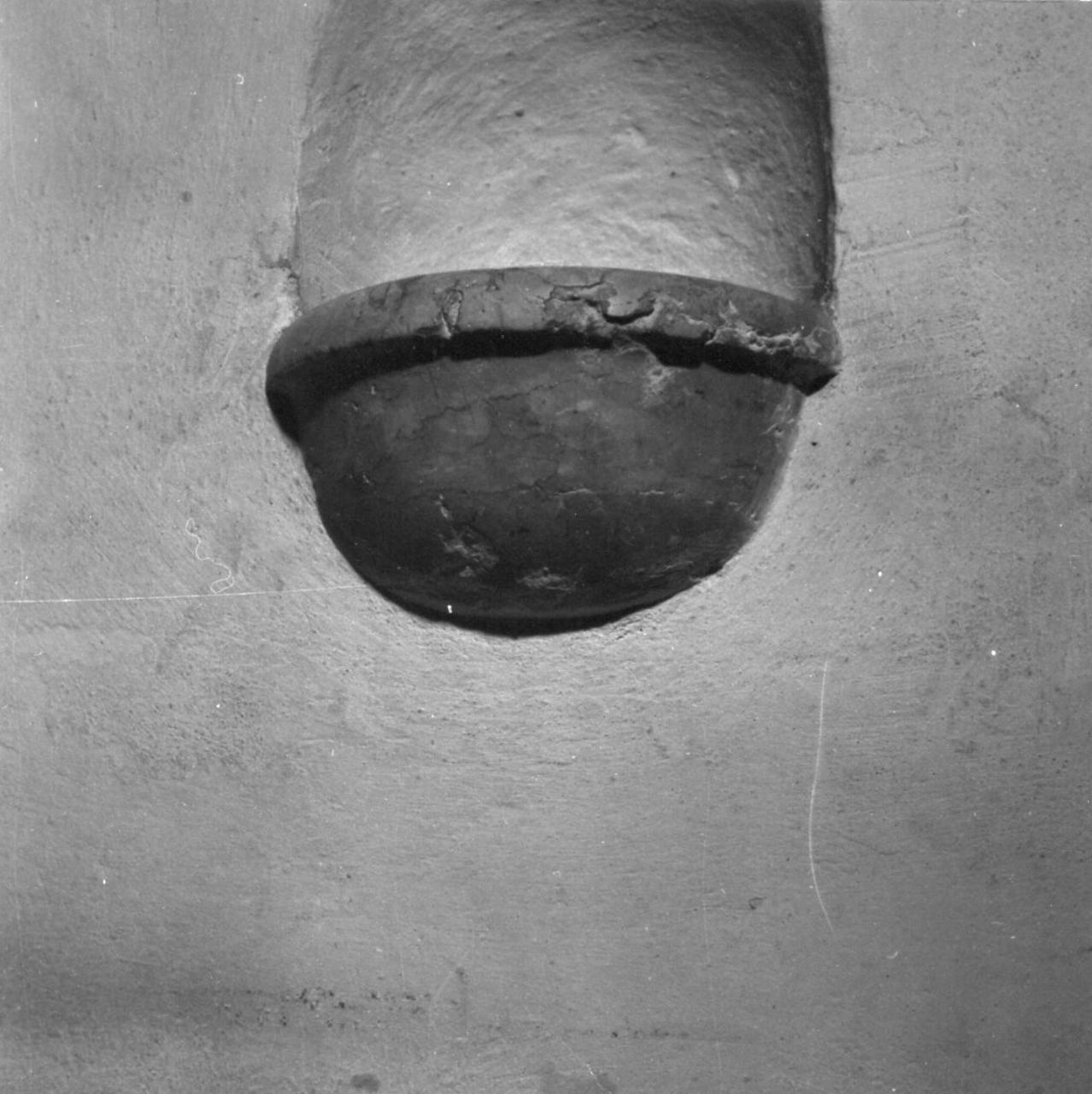 acquasantiera da parete - bottega reggiana (sec. XVII)