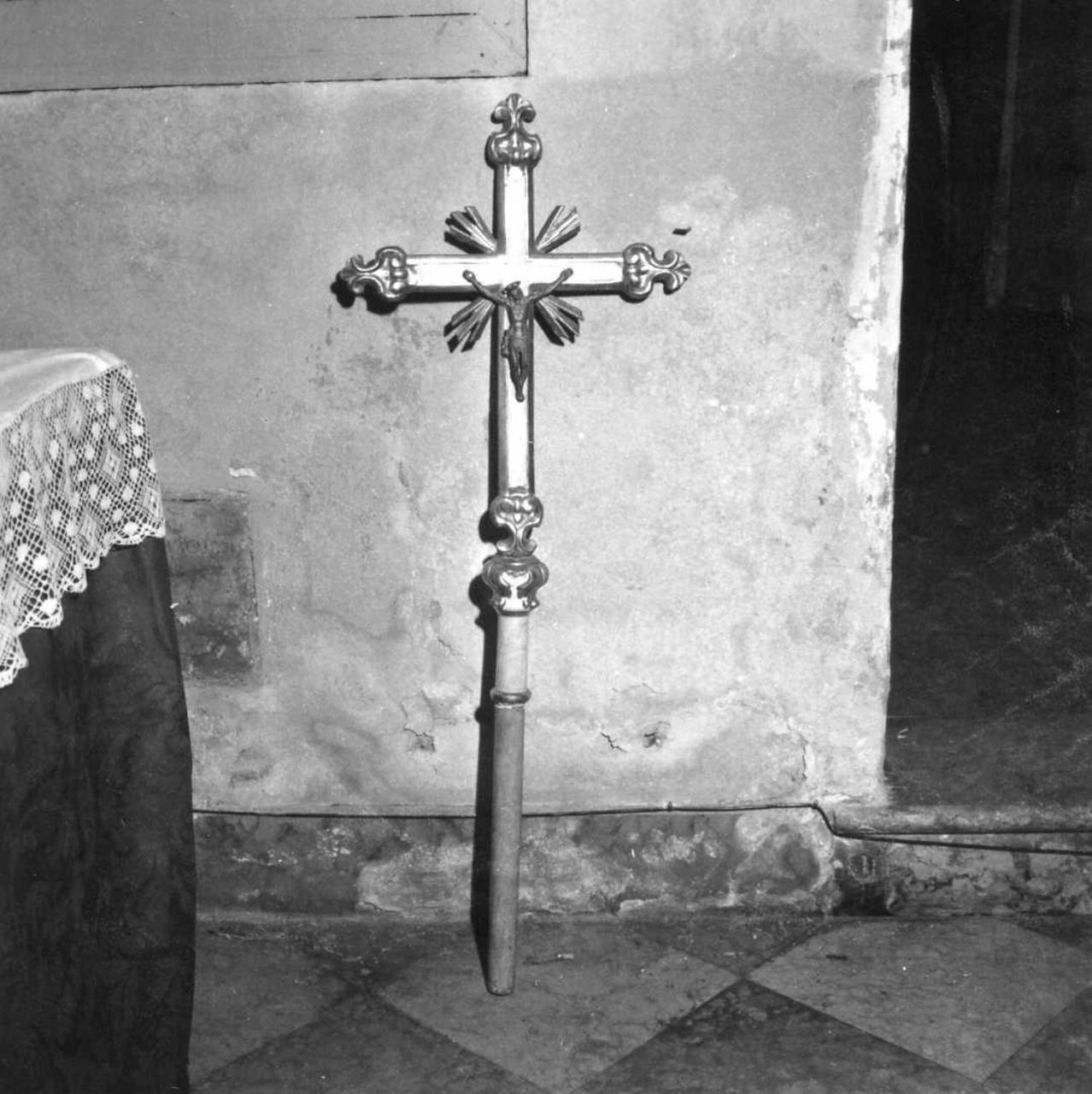 croce processionale - bottega emiliana (sec. XVIII, sec. XIX)