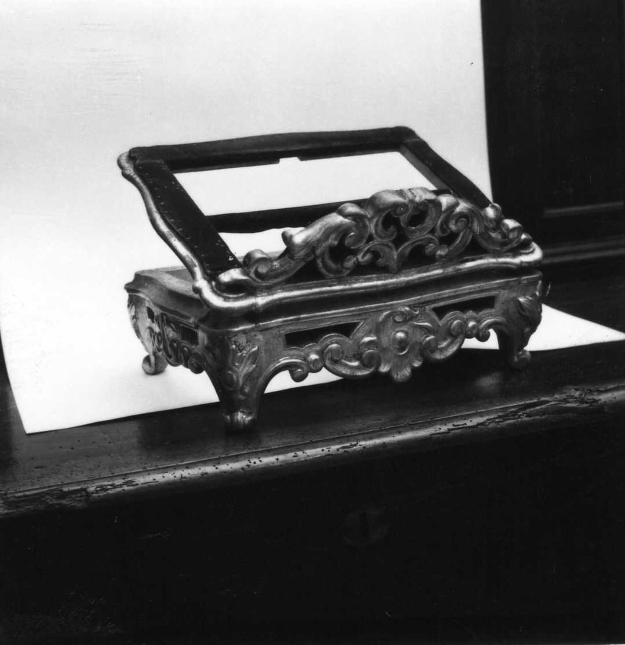 leggio da tavolo - pieghevole - bottega emiliana (sec. XVIII, sec. XIX)