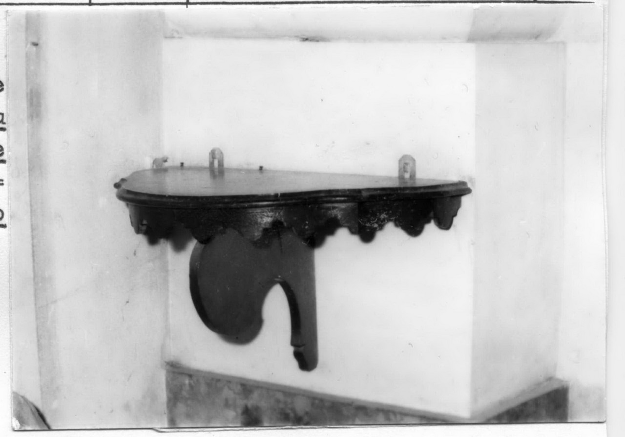 mensola, serie - bottega modenese (sec. XVIII)