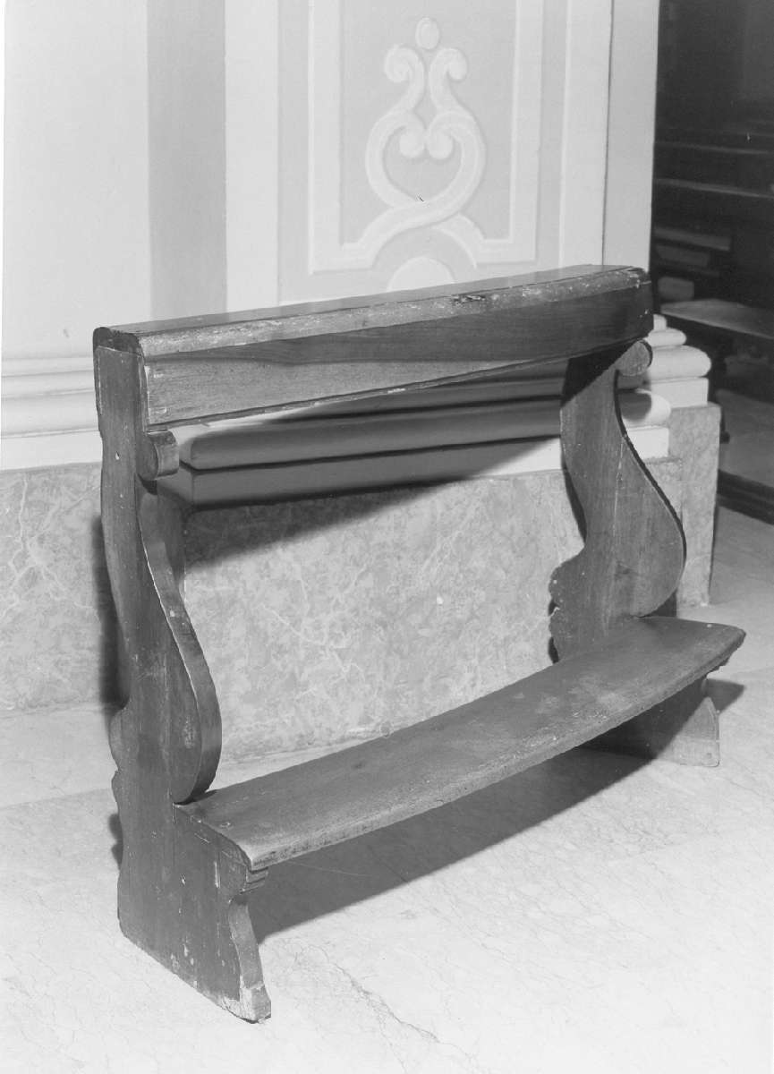 inginocchiatoio, serie - manifattura emiliana (primo quarto sec. XX)