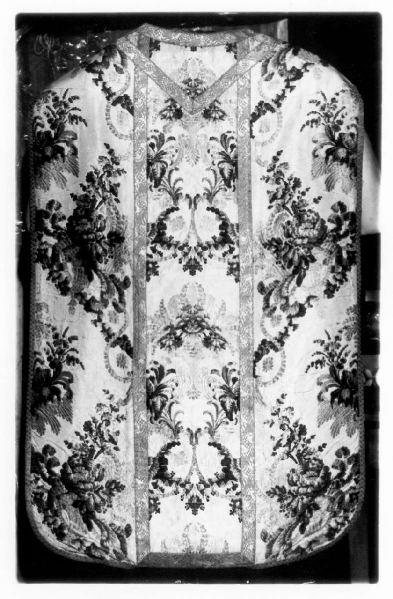 paramento liturgico, insieme - manifattura italiana (secondo quarto sec. XVIII)