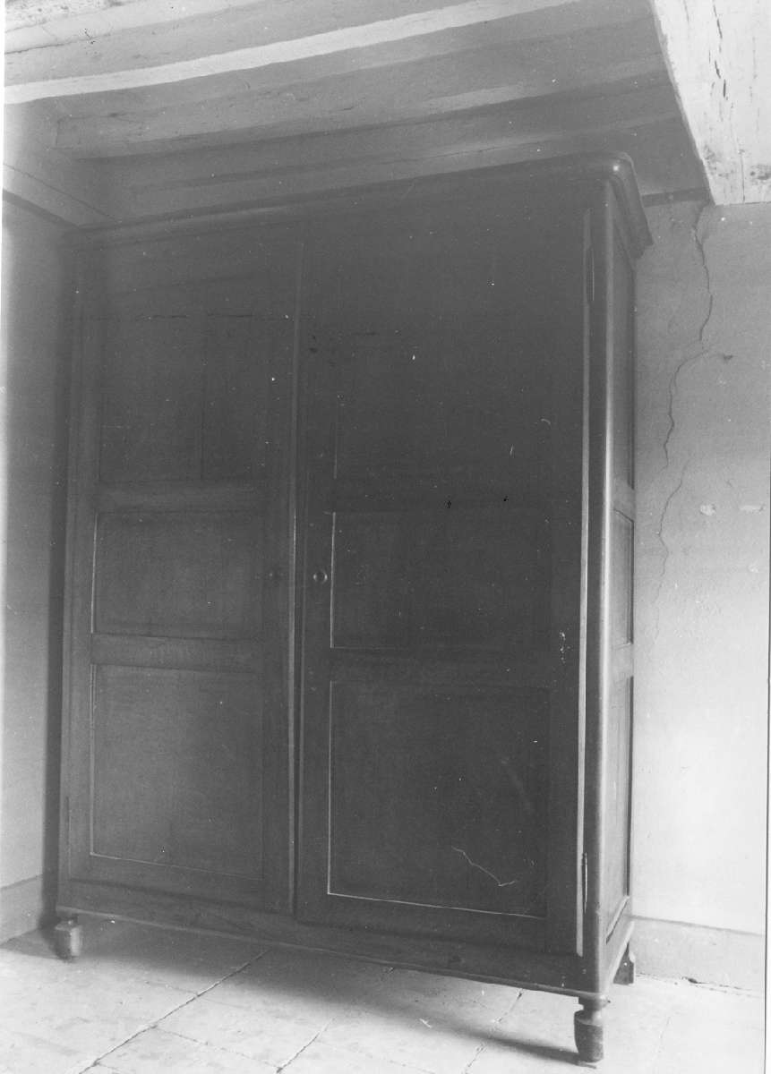 armadio - manifattura modenese (inizio sec. XX)