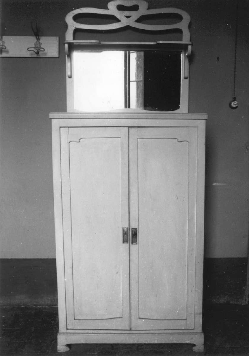 mobile - manifattura modenese (inizio sec. XX)