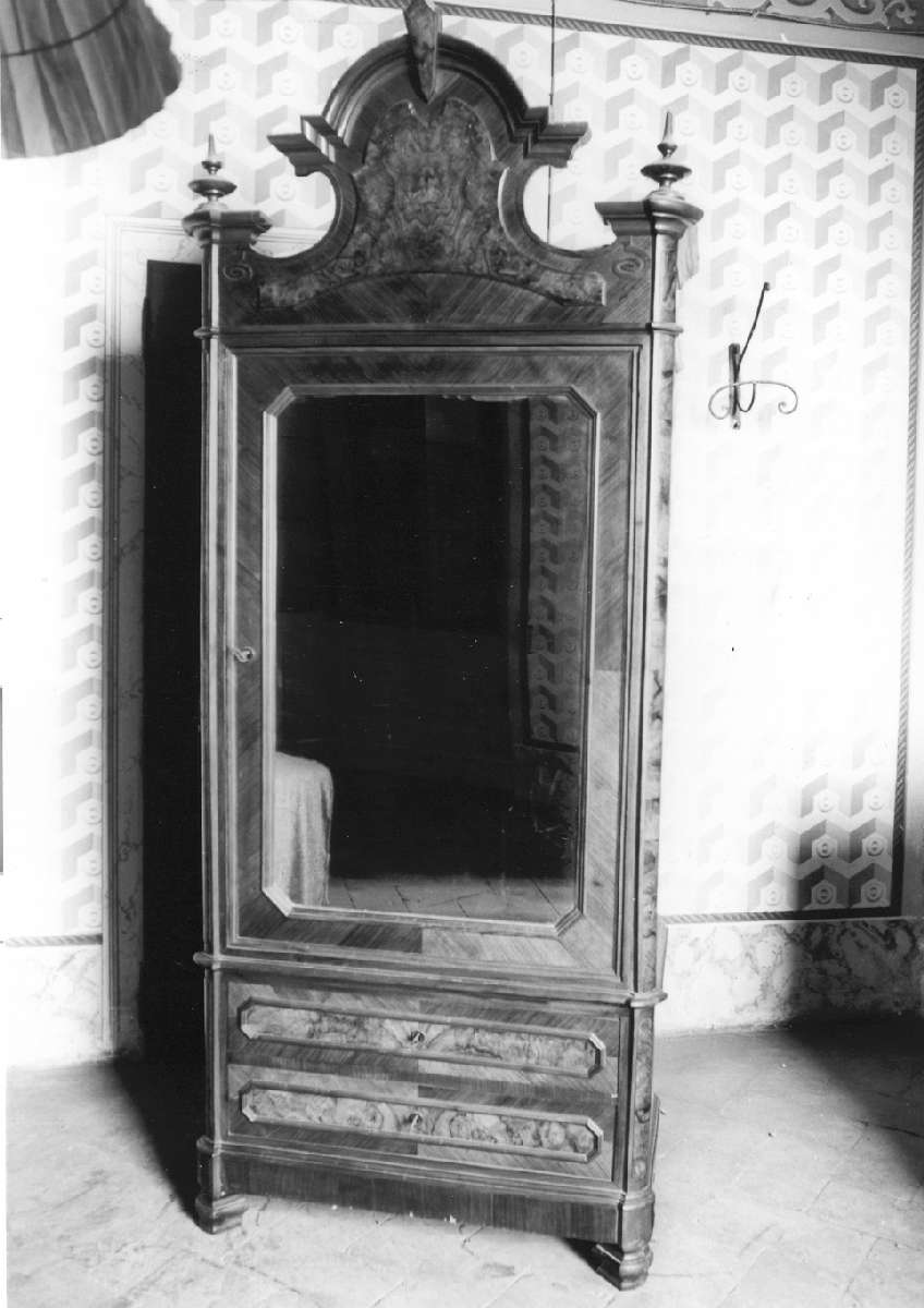 armadio - manifattura modenese (inizio sec. XX)