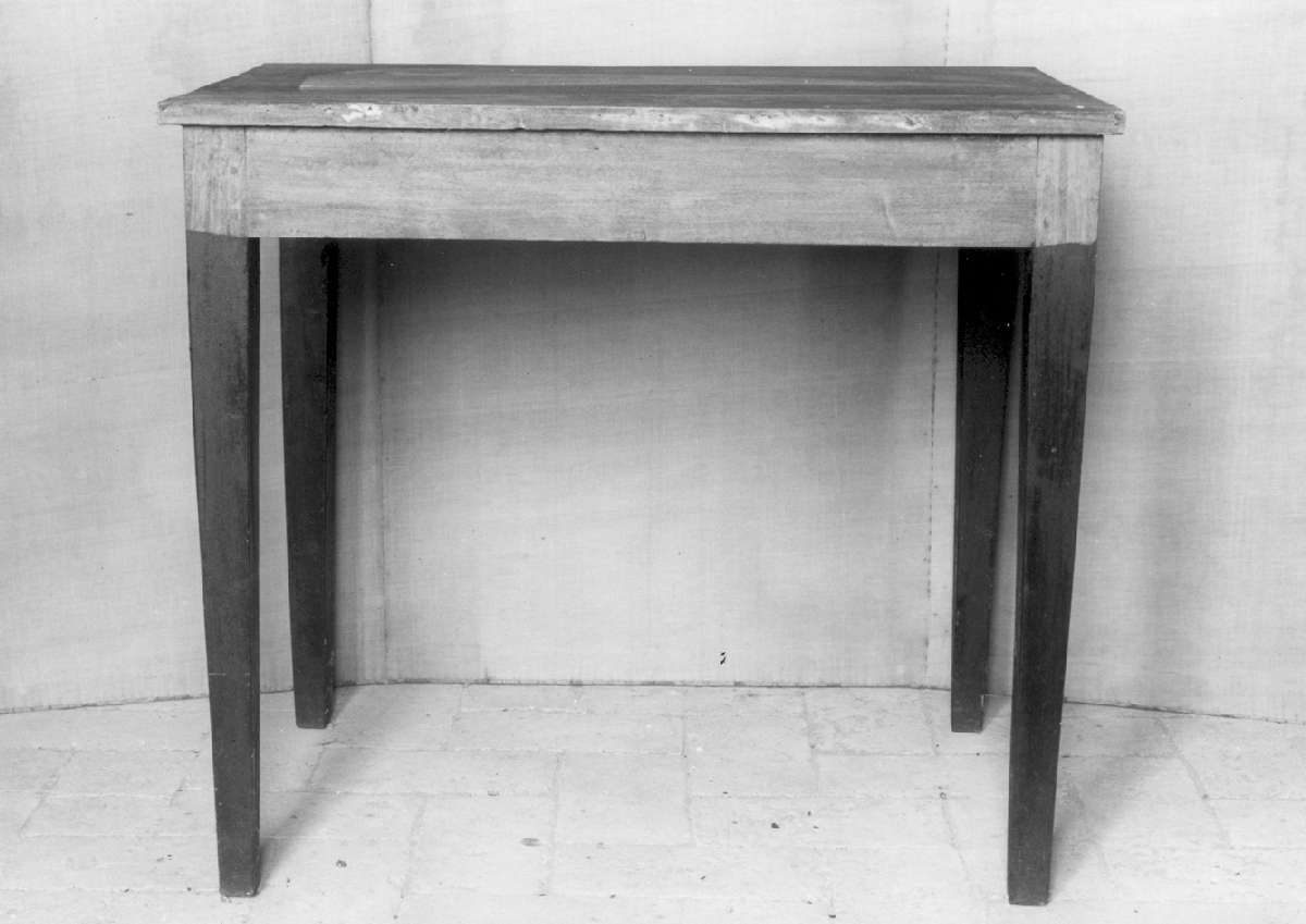 tavolino, serie - manifattura modenese (inizio sec. XX)