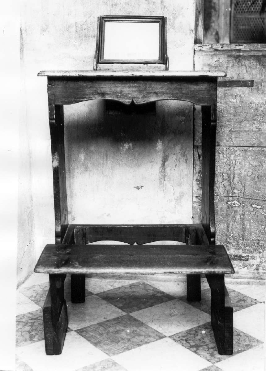 inginocchiatoio - manifattura modenese (seconda metà sec. XIX)