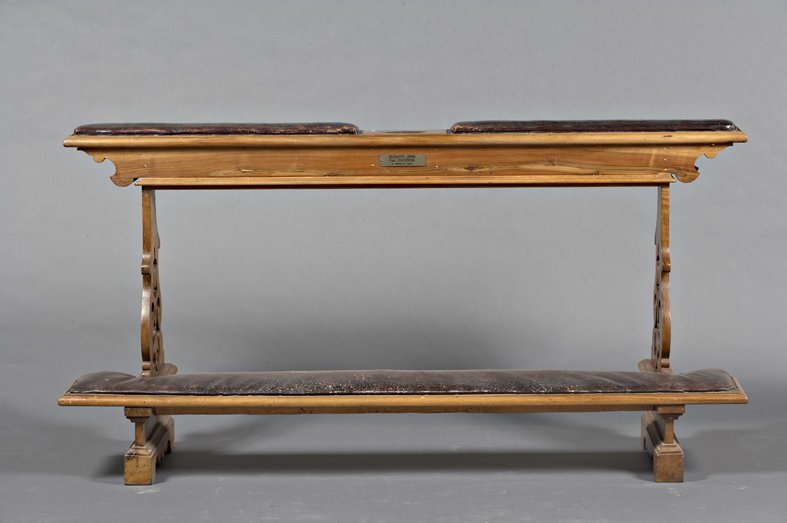 inginocchiatoio, opera isolata - bottega emiliana (seconda metà sec. XIX)