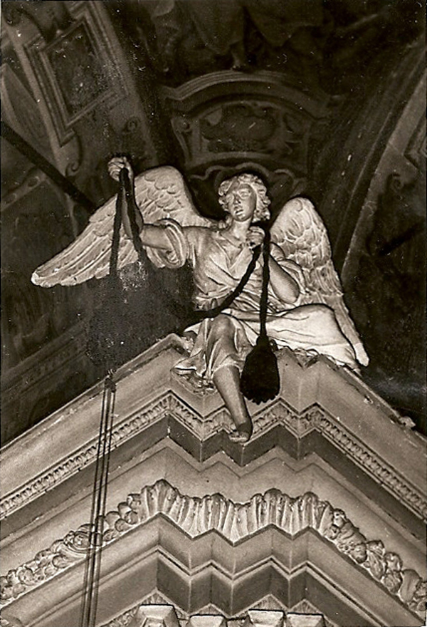 angelo reggilampada (scultura) di Traeri Antonio detto Cestellino (seconda metà sec. XVII)