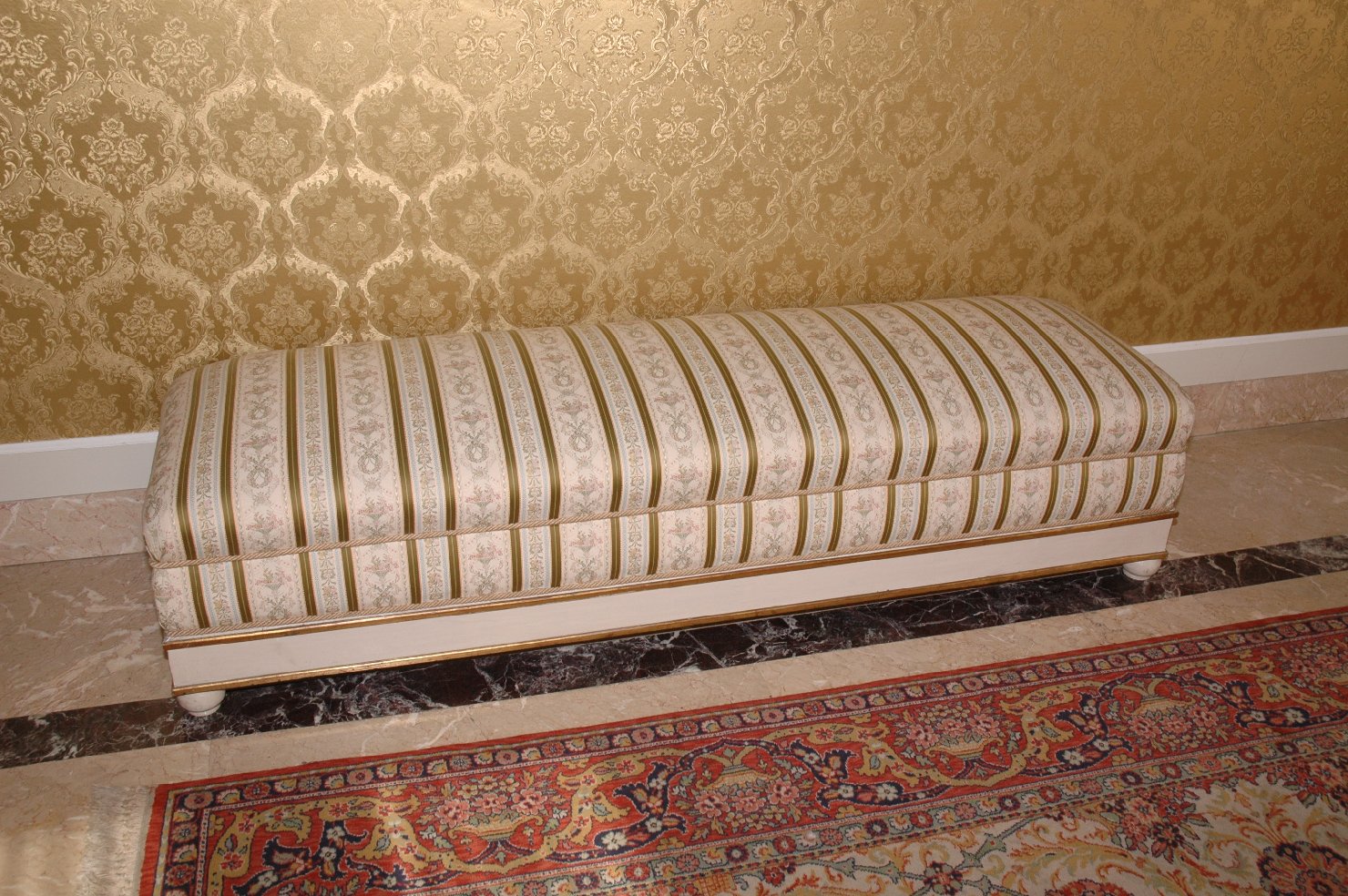 divanetto - bottega italiana (sec. XIX)