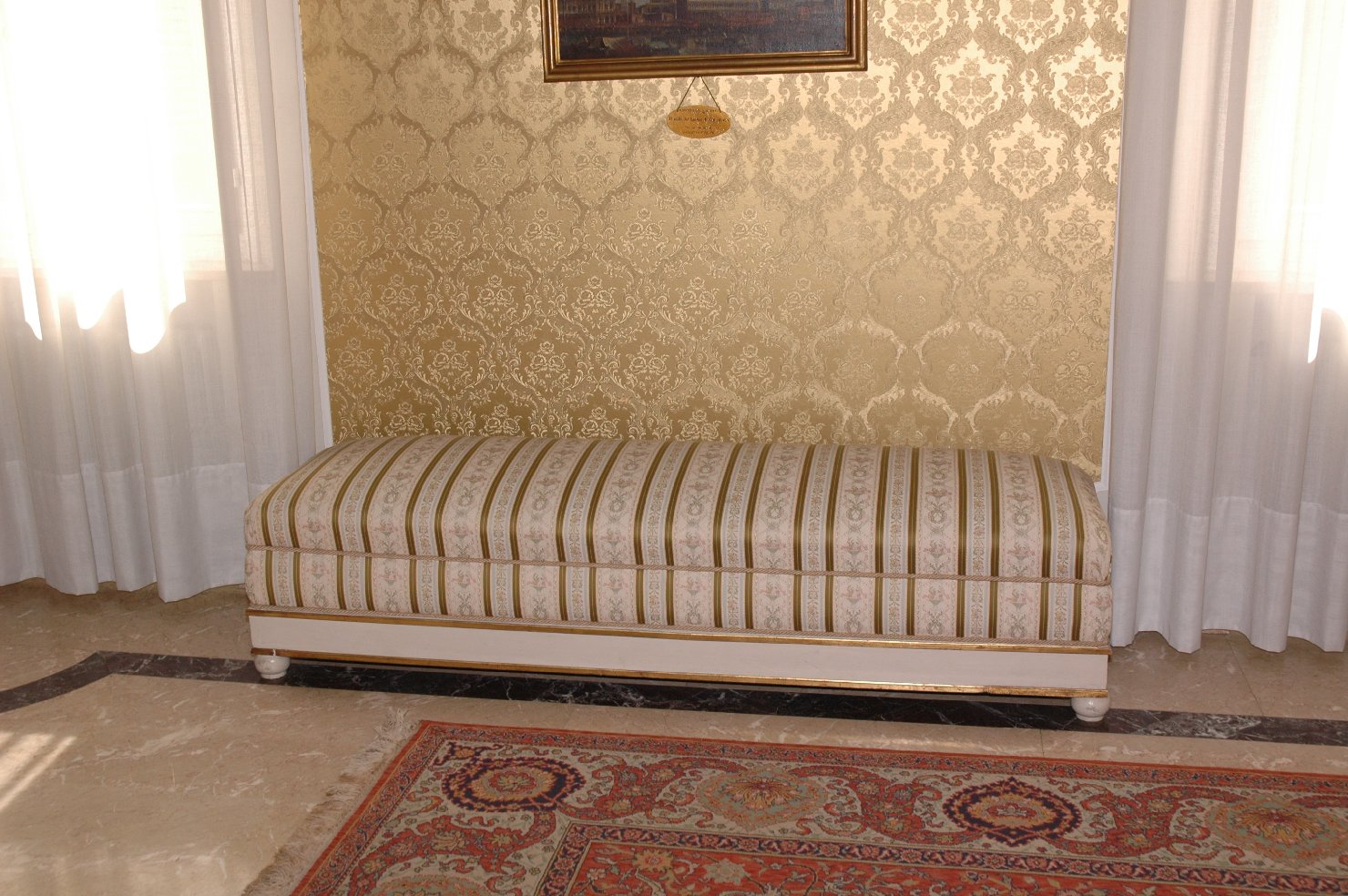 divanetto - bottega italiana (sec. XIX)