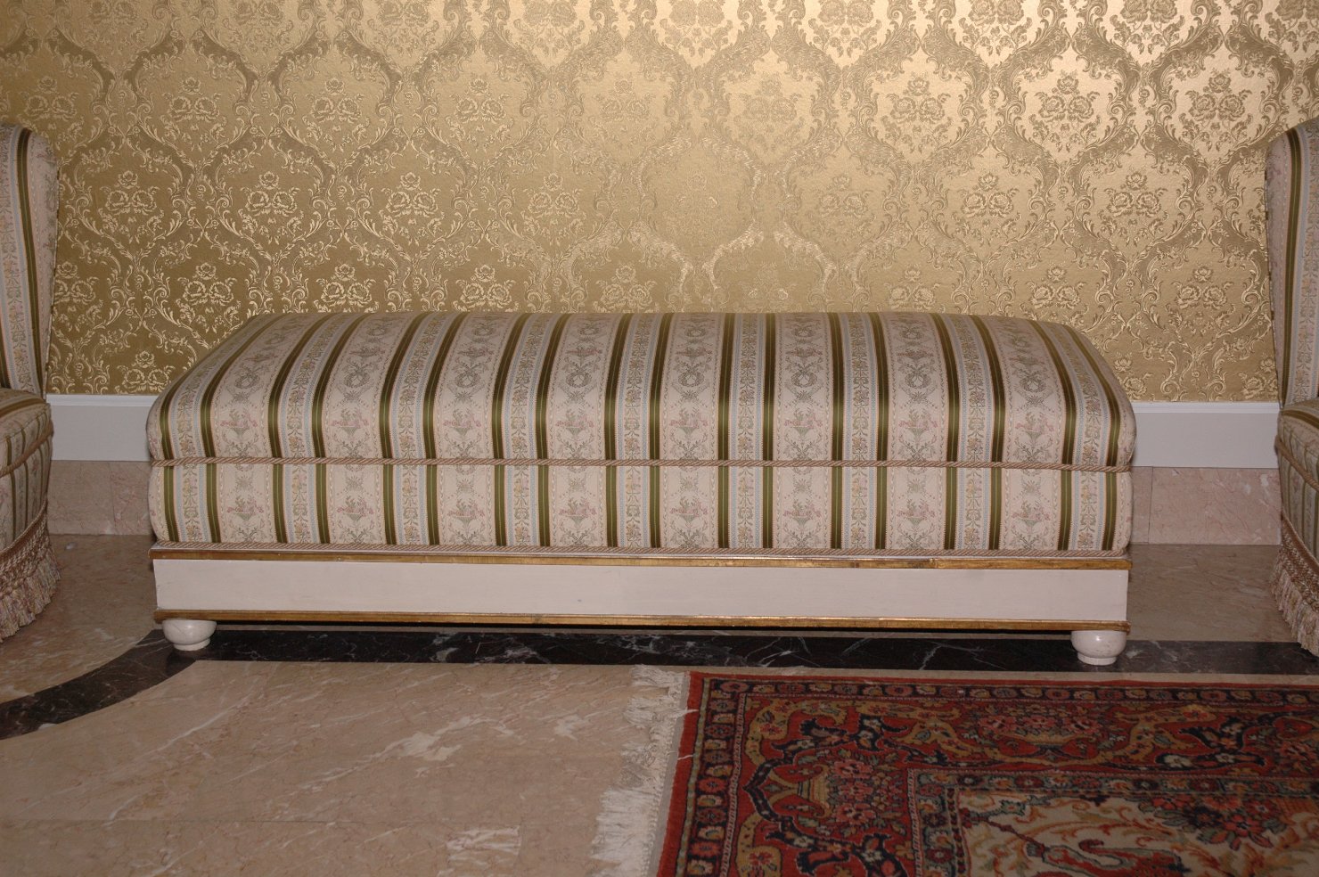 divanetto - bottega italiana (sec. XIX)