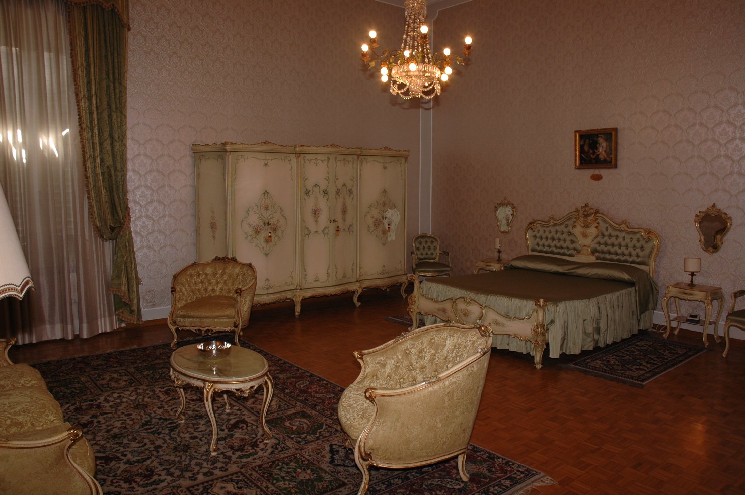 arredo da camera - bottega italiana (metà sec. XX)