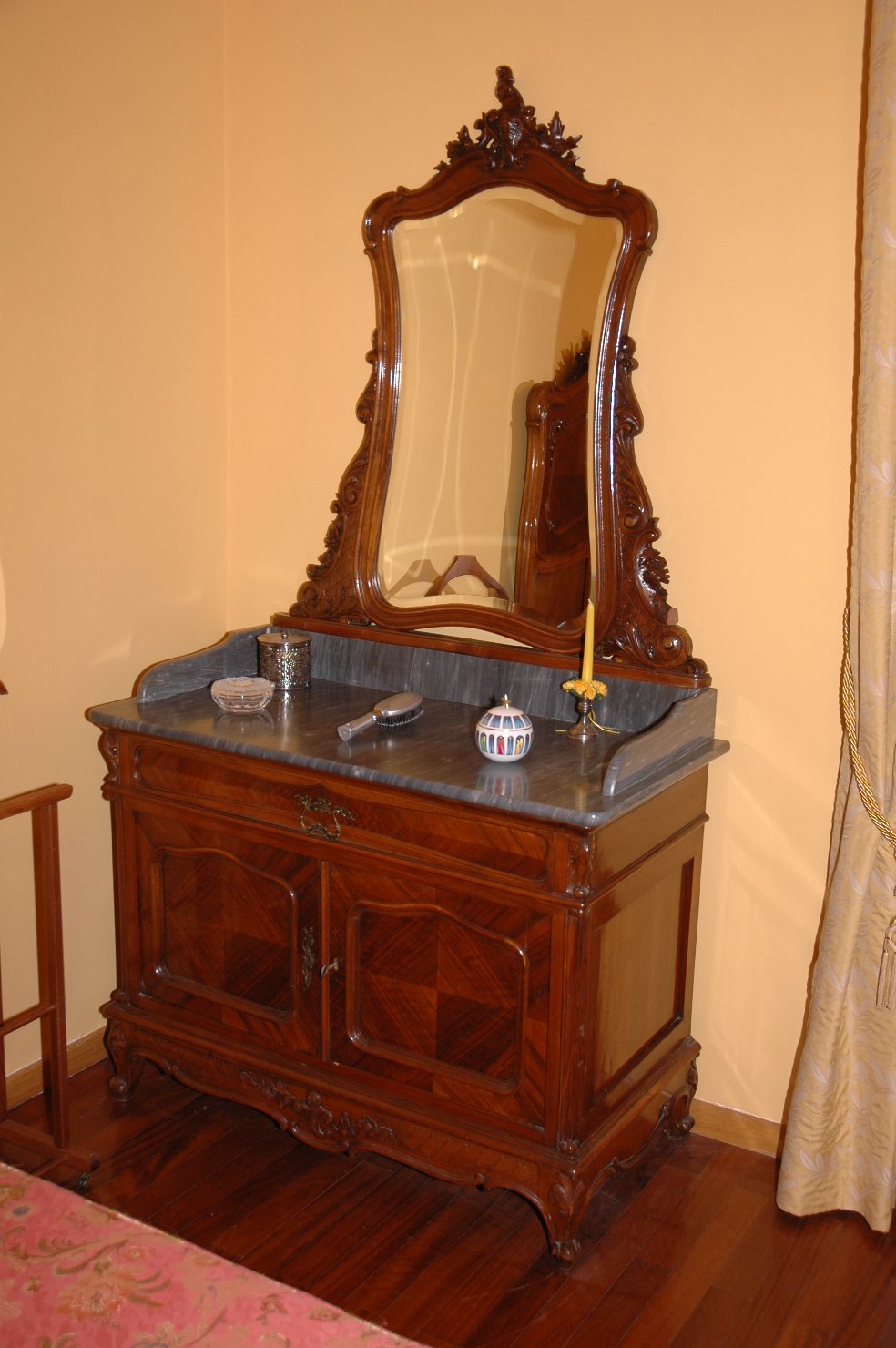 tavolino da toeletta - bottega italiana (metà sec. XX)