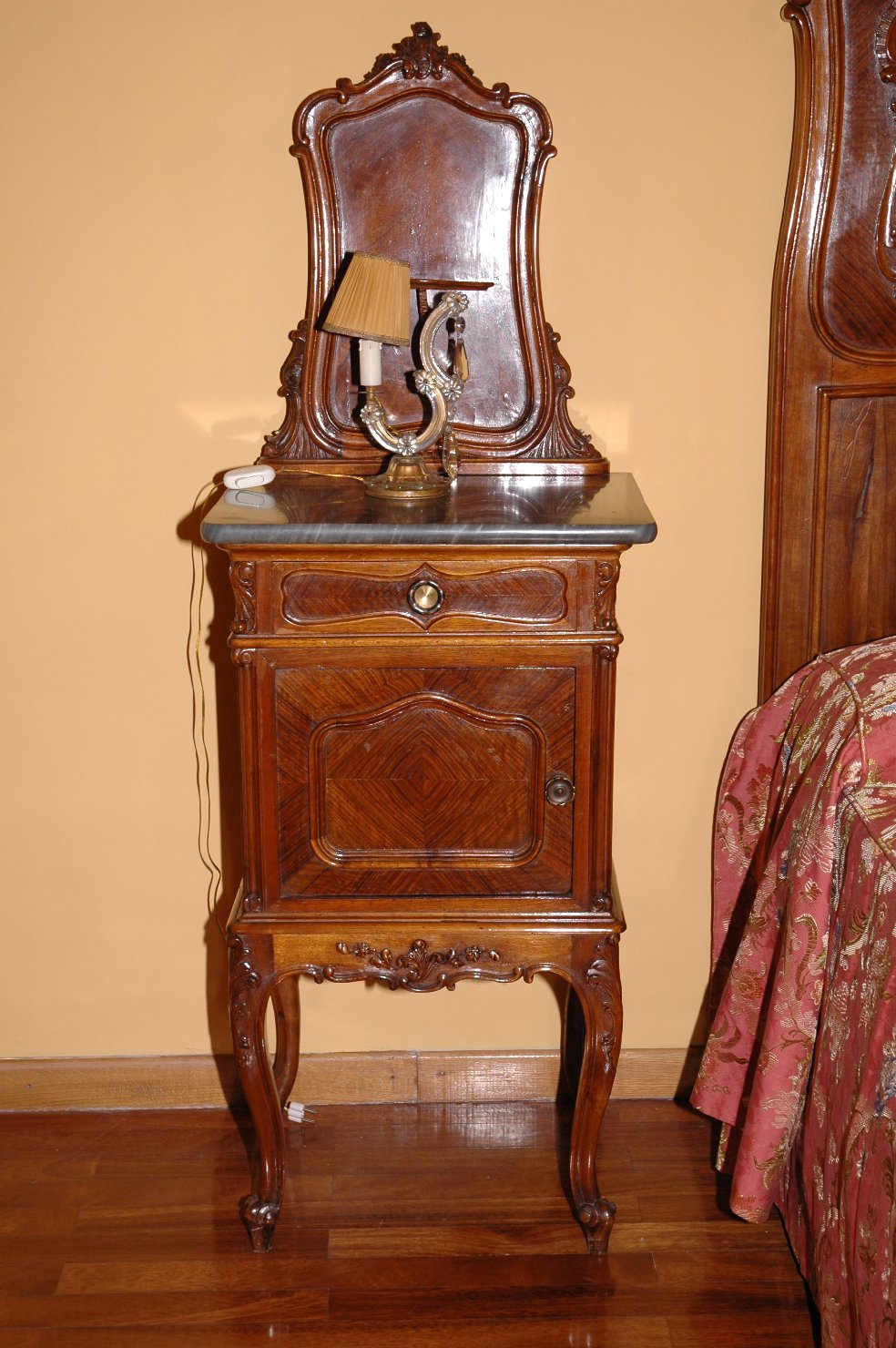 comodino - bottega italiana (sec. XX)