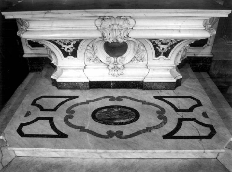 motivi decorativi (gradino, elemento d'insieme) - bottega genovese (sec. XVIII)