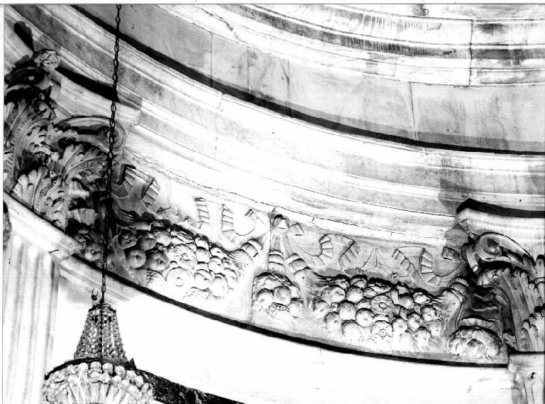 festoni (decorazione plastica, elemento d'insieme) - PRODUZIONE LIGURE (ultimo quarto sec. XVI)