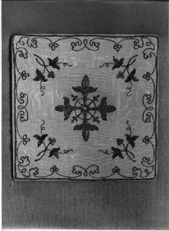 motivi decorativi vegetali (borsa, elemento d'insieme) - manifattura ligure (secc. XIX/ XX)