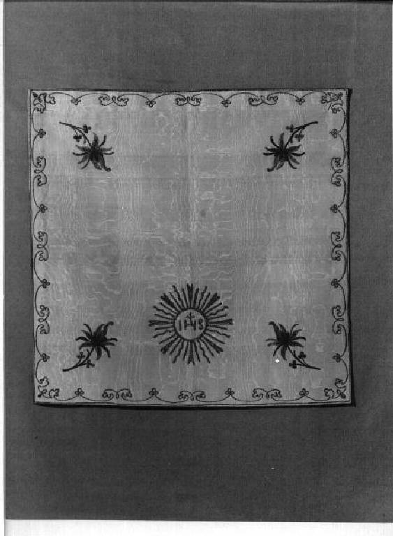 ostia raggiata/ motivi decorativi vegetali (velo di calice, elemento d'insieme) - manifattura ligure (secc. XIX/ XX)