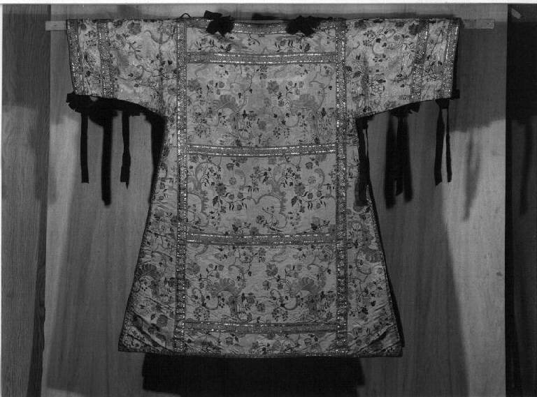 motivi decorativi floreali (dalmatica, elemento d'insieme) - manifattura ligure (terzo quarto sec. XVIII)