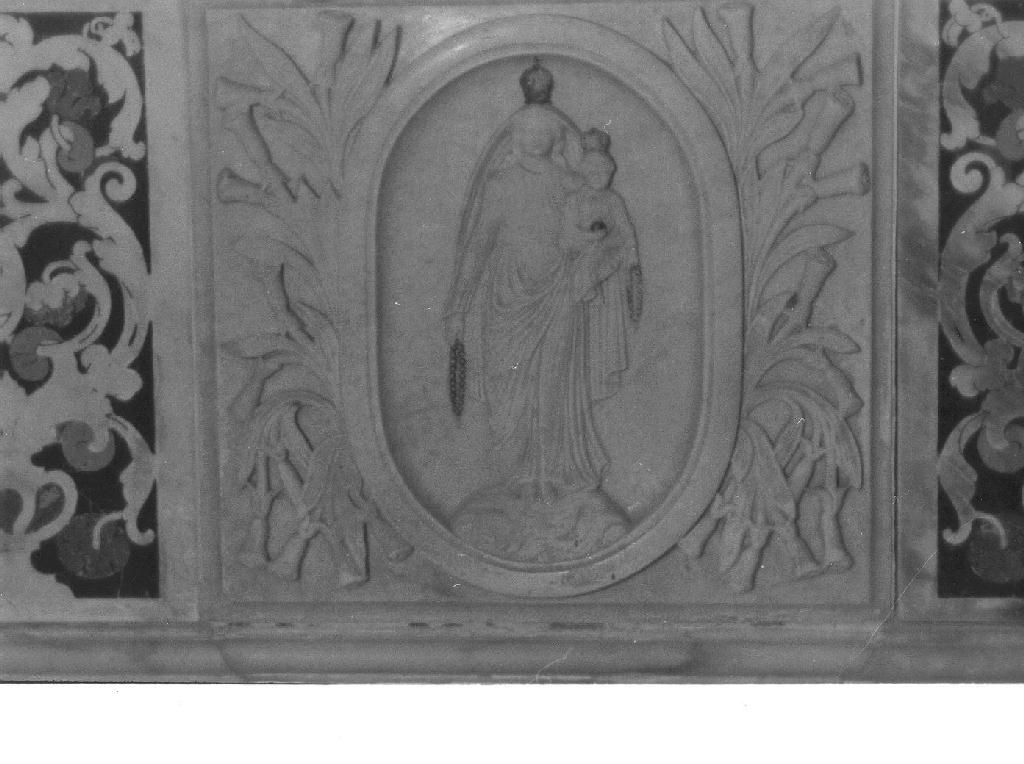 MADONNA DEL ROSARIO (PALIOTTO A RILIEVO) (prima metà SEC. XX)