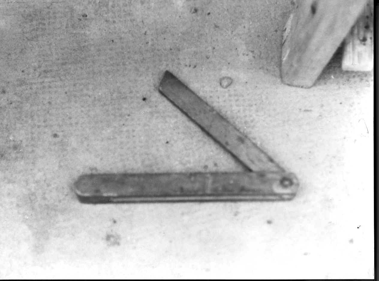 squadra, strumenti di Tommarchi Vincenzo (artigiano) - bottega spezzina (sec. XX)