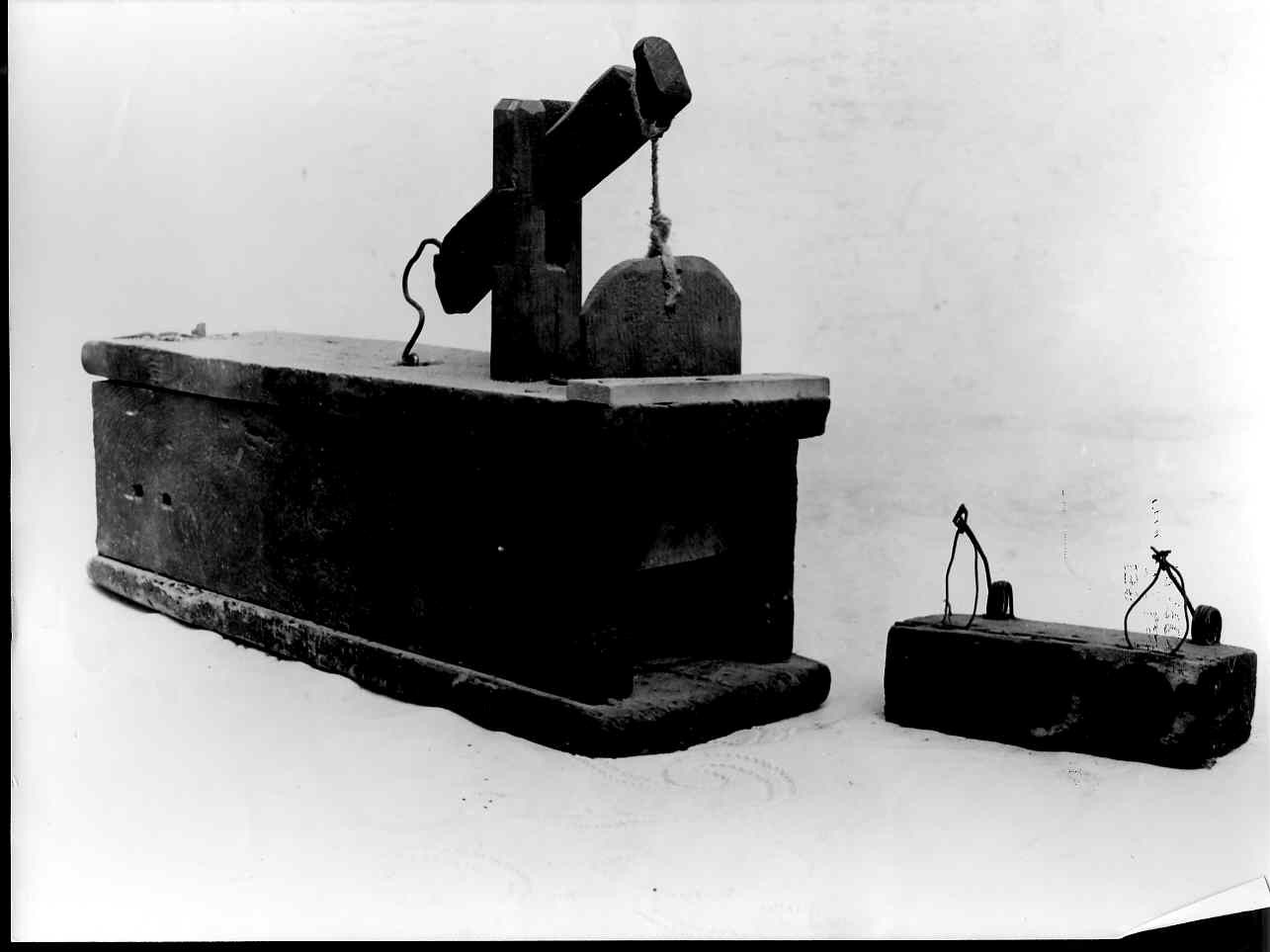 trappola per topi, attrezzi - bottega ligure (sec. XX)