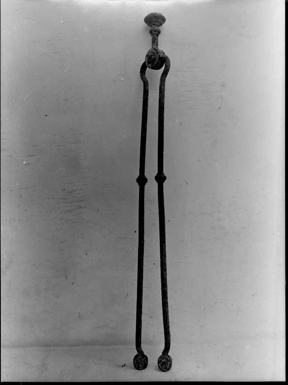 molla da camino, strumenti - bottega ligure (secc. XIX/ XX)