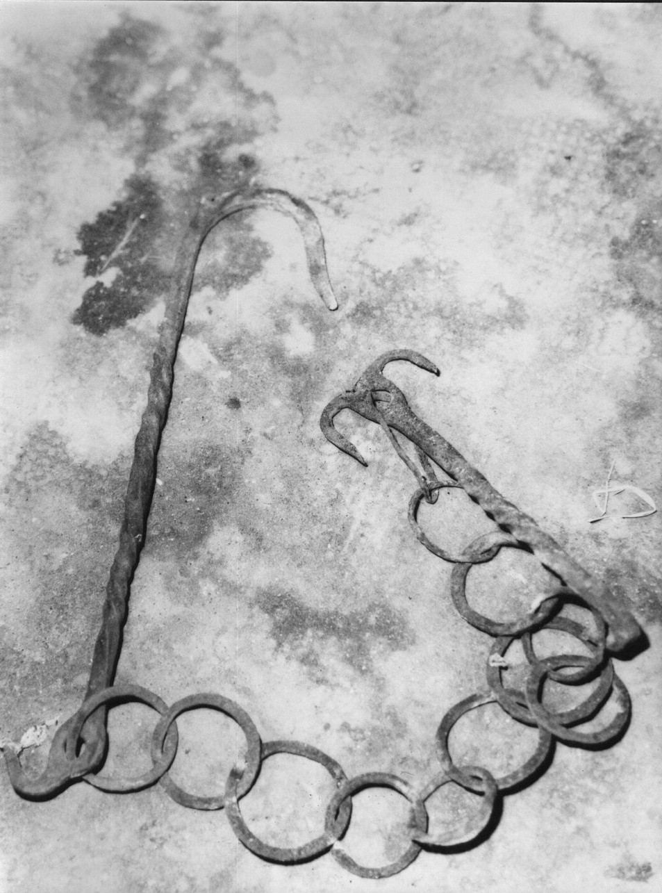 catena da camino, sostegni - Ortonovo (sec. XIX)