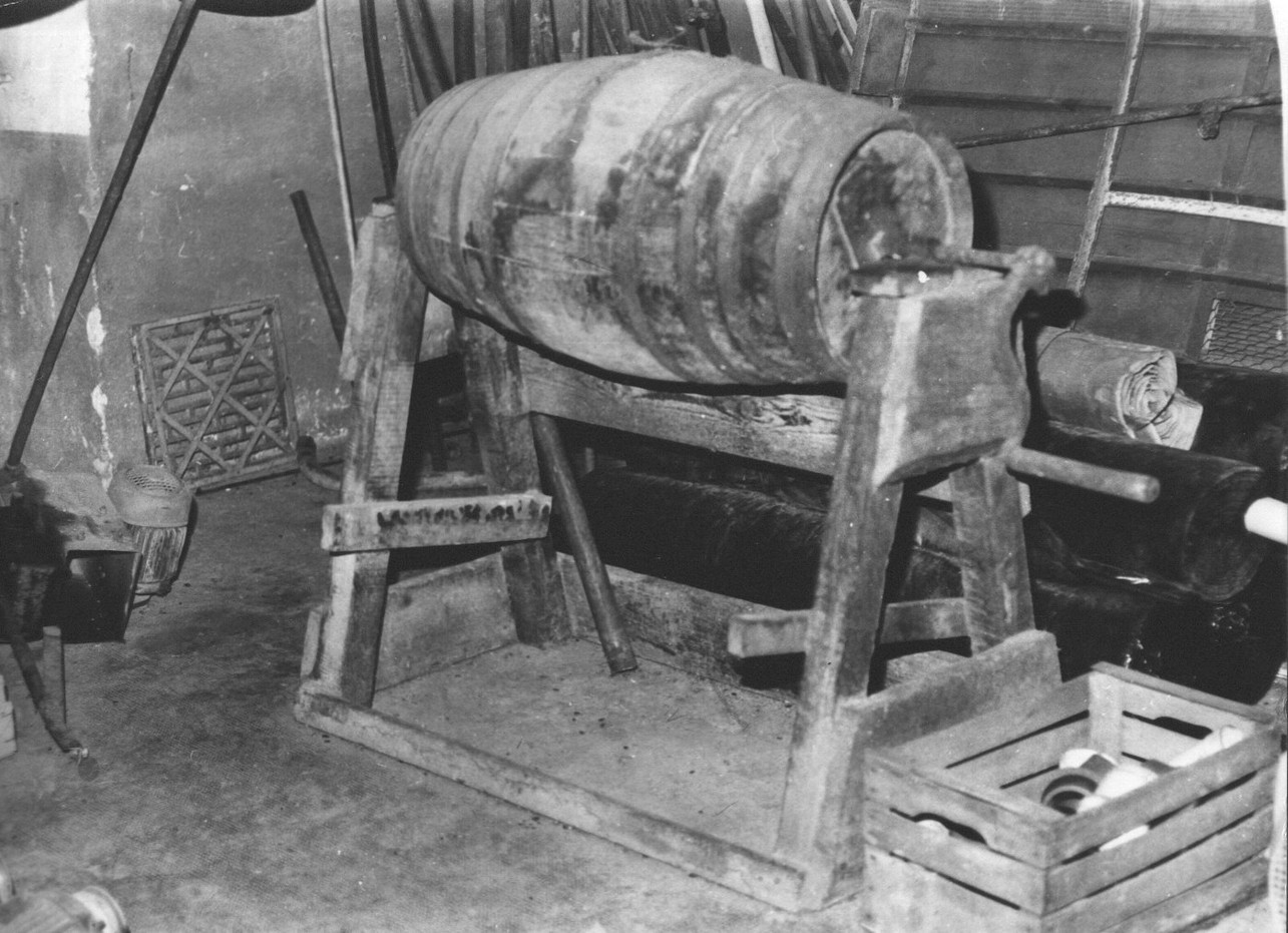 incuffaratore, attrezzi agricoli - Ortonovo (?) (sec. XX)