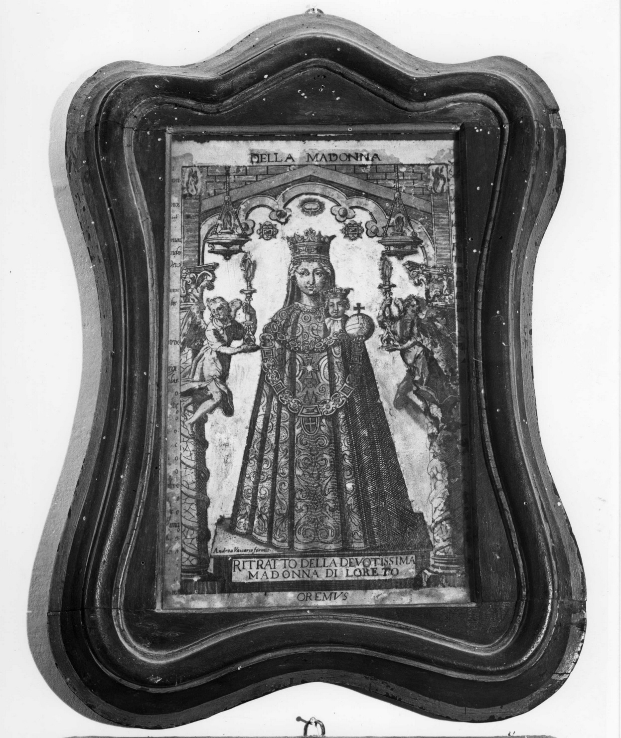 Madonna (stampa) di Vaccaro Andrea (sec. XVII)