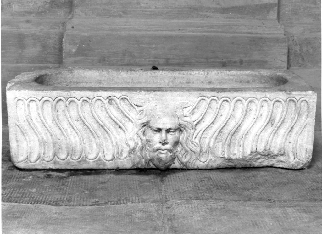 vasca - ambito romano (sec. II)