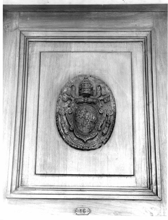 stemma di Clemente VIII (rilievo) - ambito romano (secc. XVI/ XVII)