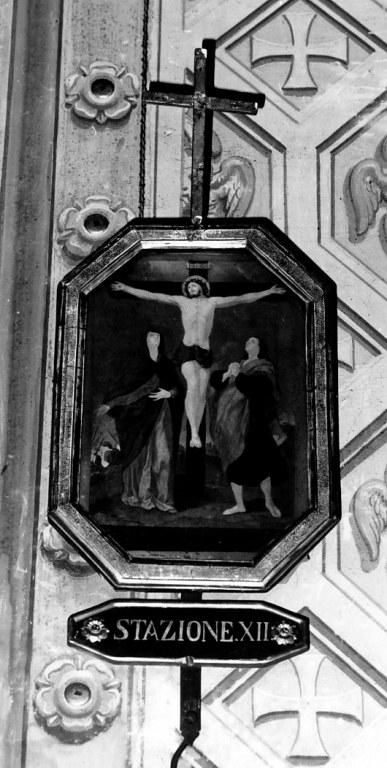 stazione XII: Gesù innalzato e morto in croce (dipinto) di Triga Giacomo (attribuito) (sec. XVIII)